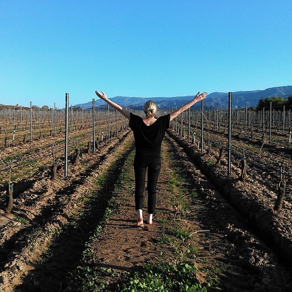 Meet your Posher, Adriane - Picture 7 of 8